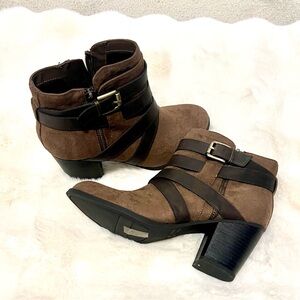 NWT Fergalicious by Fergie Brown Ankle Block Boots With Buckle Size 7.5
